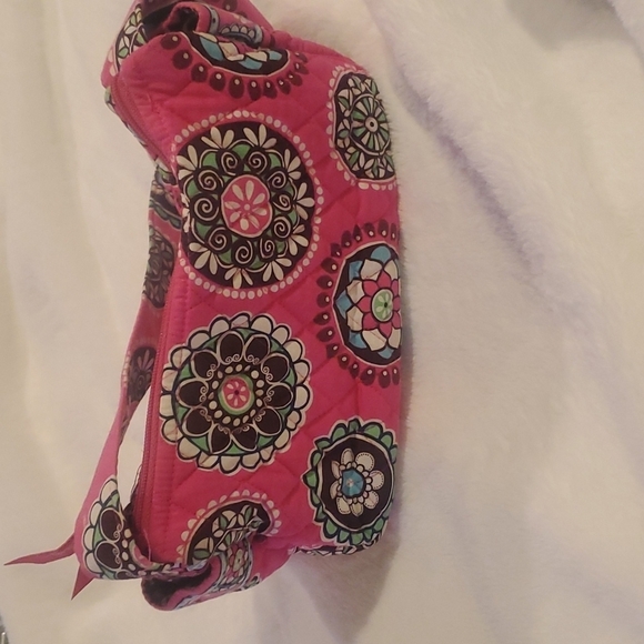 𝅺VERA Bradley purse (37) - Picture 1 of 4